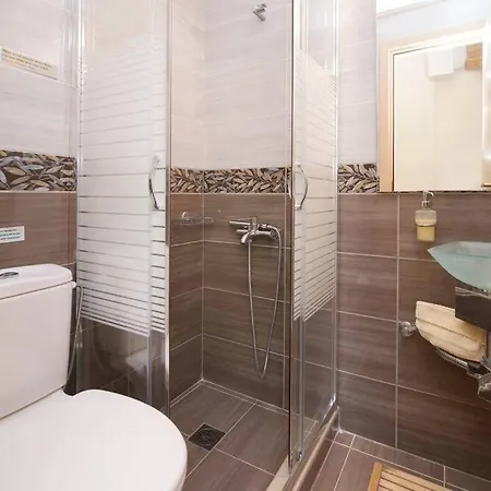 شقة Dioni Luxury With Private Entrance كارافوميلوس