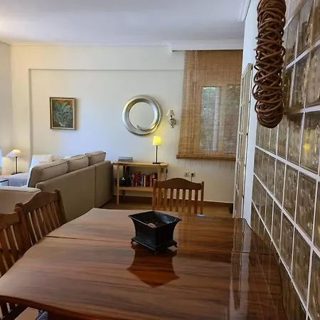 Dioni Luxury With Private Entrance شقة